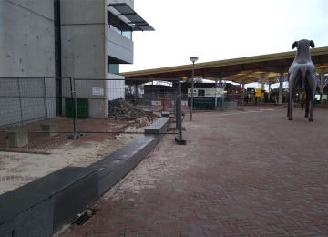 FLORIJNAS - STATIONSPLEIN | ASSEN