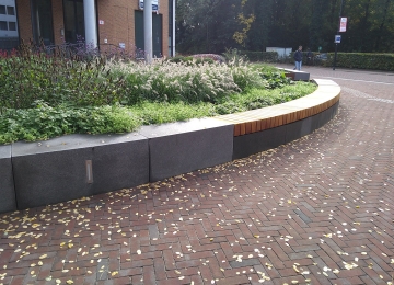 FLORIJNAS - STATIONSPLEIN | ASSEN