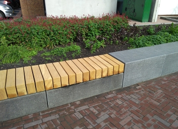 FLORIJNAS - STATIONSPLEIN | ASSEN