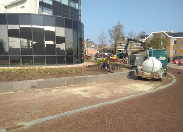FLORIJNAS - STATIONSPLEIN | ASSEN