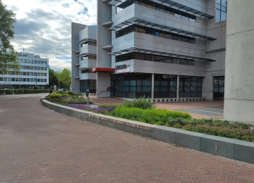 FLORIJNAS - STATIONSPLEIN | ASSEN